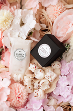 Load image into Gallery viewer, Black Pomegranate Soy Wax Melt