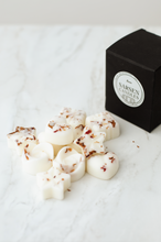 Load image into Gallery viewer, Black Pomegranate Soy Wax Melt